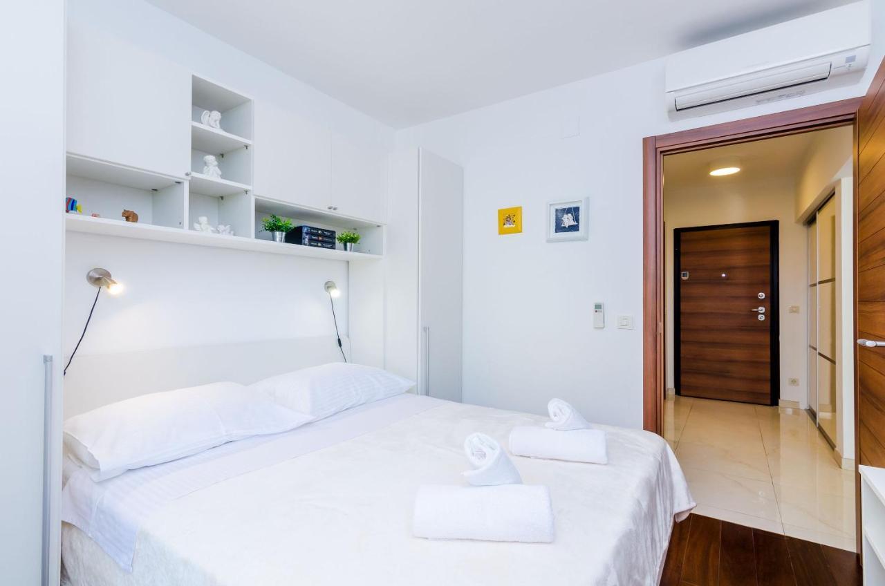 Blue Lagoon Apartment *